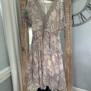 NWT BCBG Max Azria Gray Abstract Floral Dress
